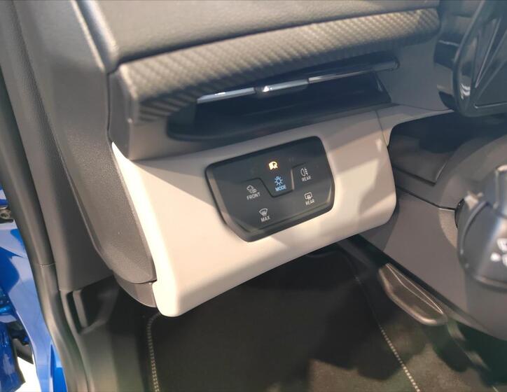 Ford Explorer 24