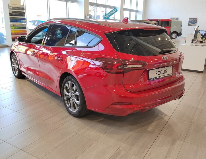 Ford Focus 8