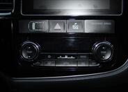 Mitsubishi Outlander 26