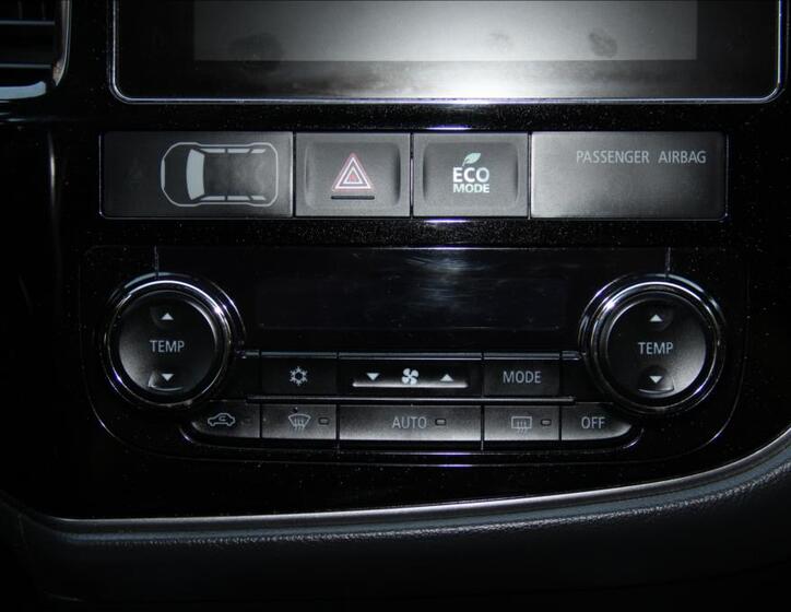 Mitsubishi Outlander 26