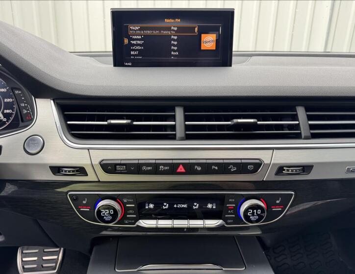 Audi Q7 34