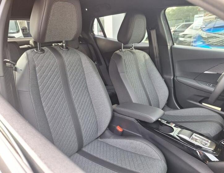 Peugeot 2008 11