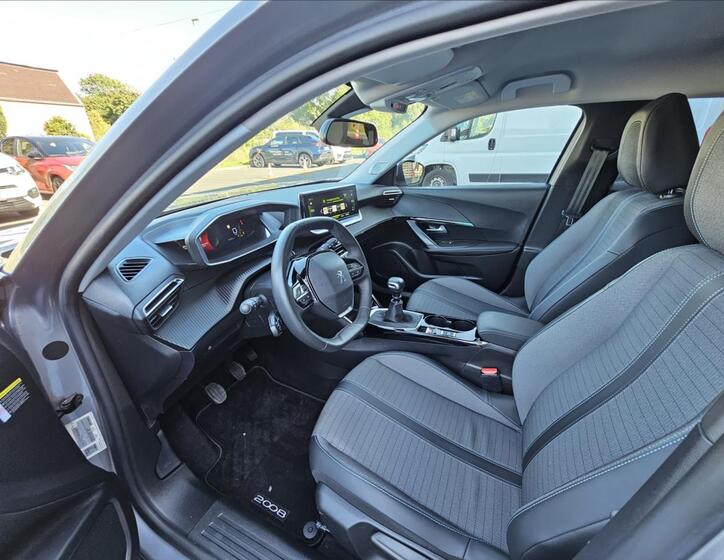Peugeot 2008 9