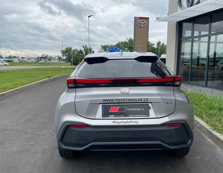 Toyota C-HR 6