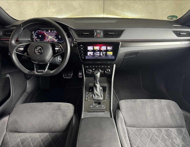 Škoda Superb 18
