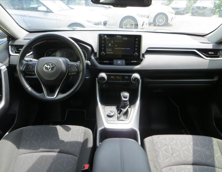 Toyota RAV4 25