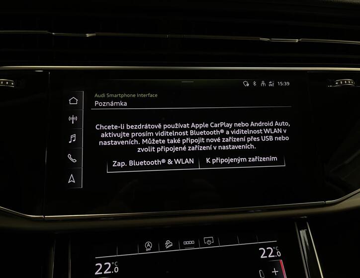 Audi Q7 8