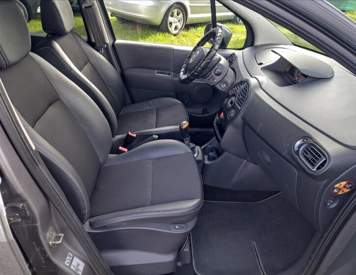 Renault Modus 12