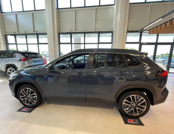 Toyota Corolla Cross 5