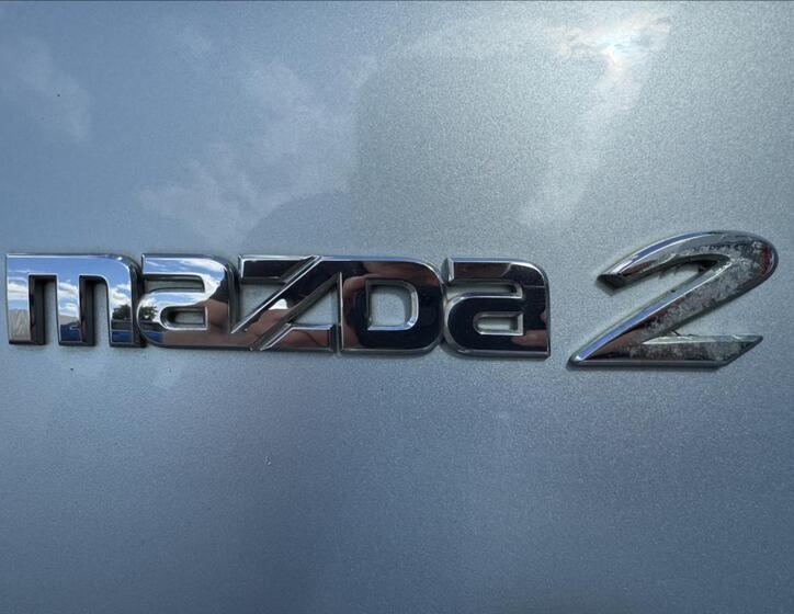 Mazda 2 40