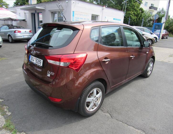 Hyundai ix20 6