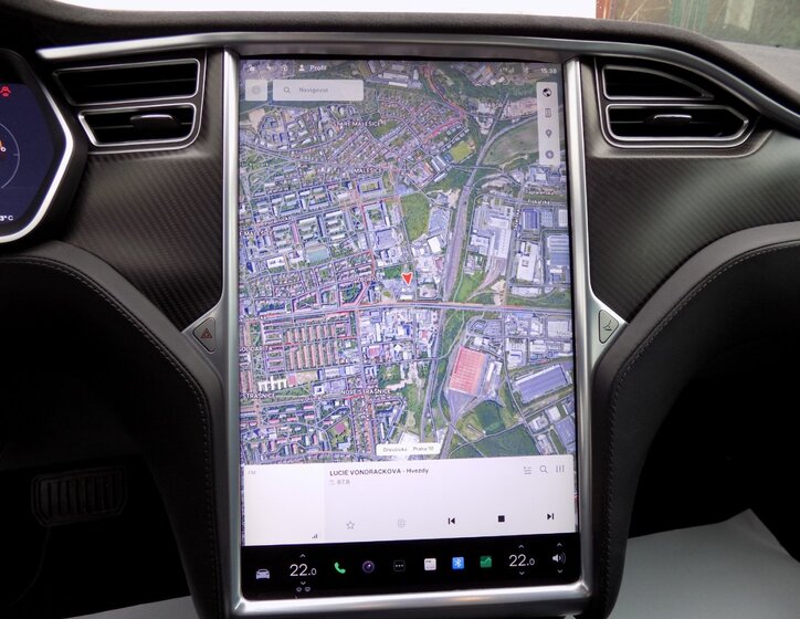 Tesla Model S 30