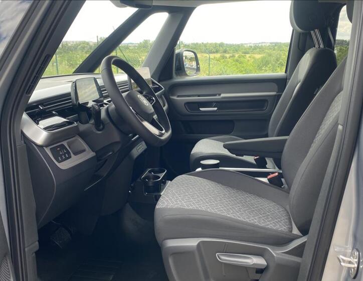 Volkswagen ID.Buzz 8