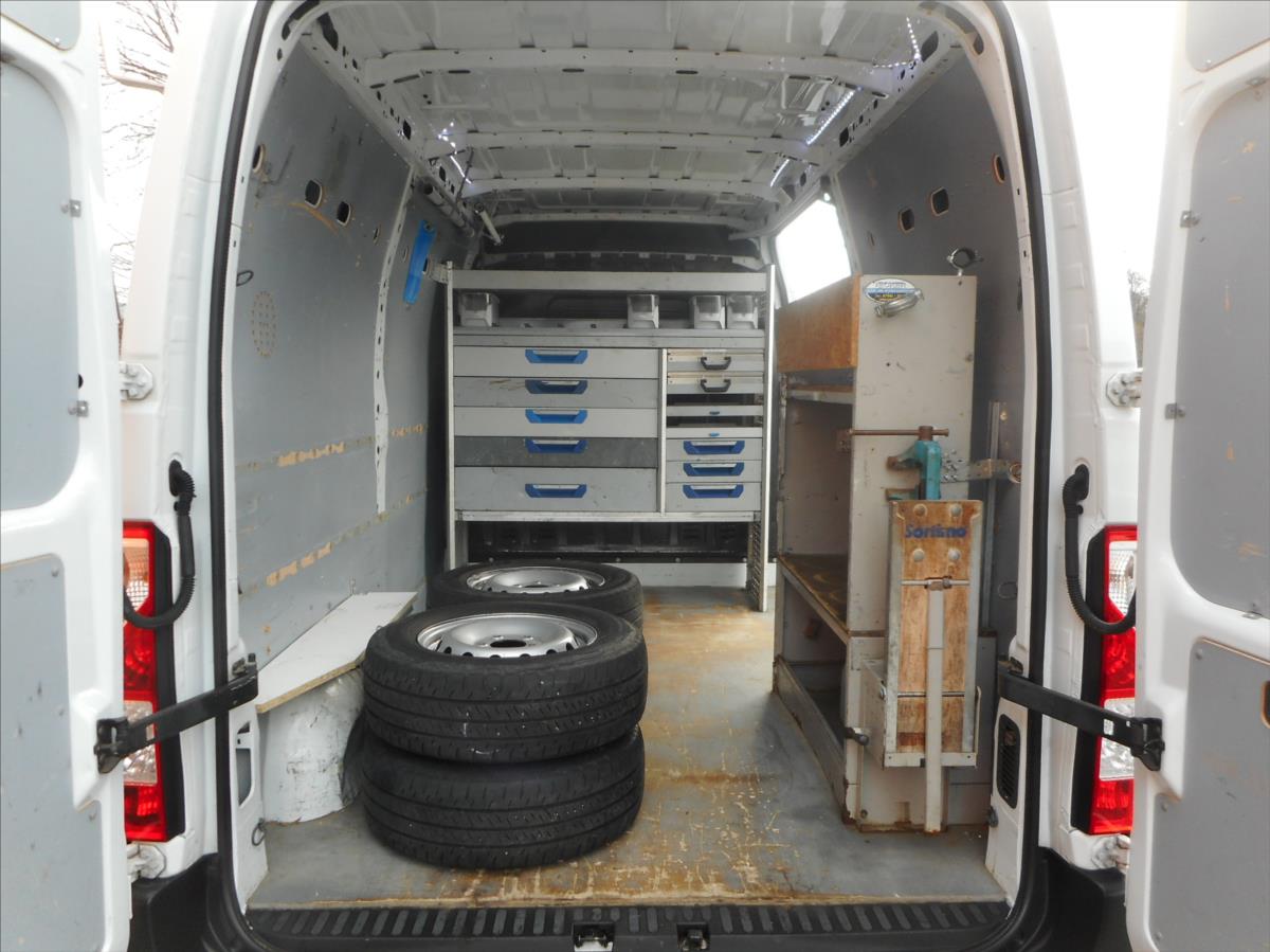 Opel Movano