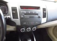Citroën C-Crosser 18