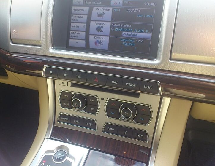 Jaguar XF 20