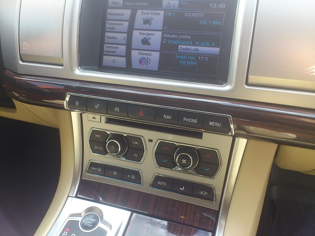 Jaguar XF