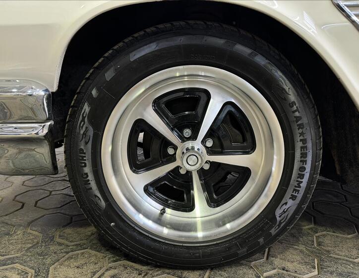 Ford Thunderbird 46