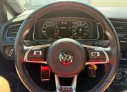 Volkswagen Golf 9