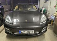 Porsche Panamera 1