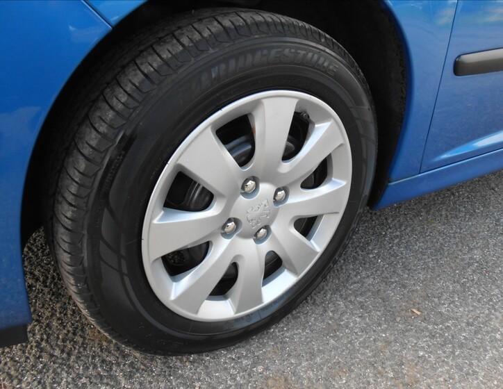 Peugeot 207 15