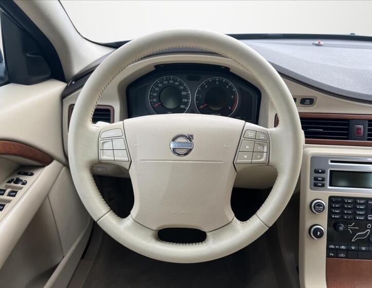 Volvo V70 17
