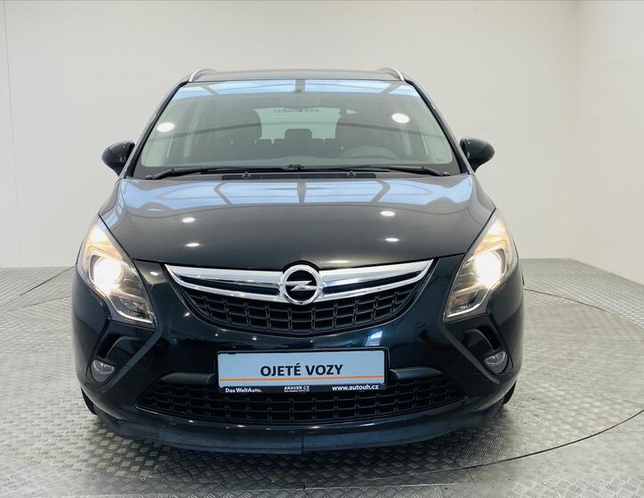 Opel Zafira 4