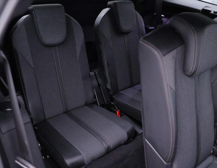 Peugeot 5008 15