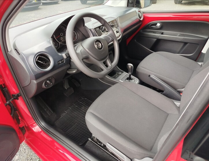 Volkswagen up! 13