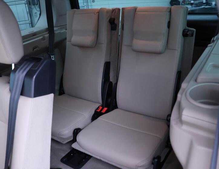 Land Rover Discovery 17