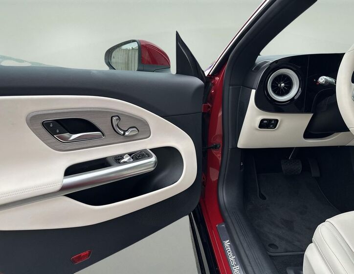 Mercedes-Benz CLA 13