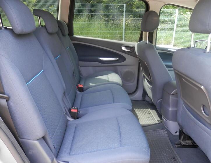 Ford Galaxy 15
