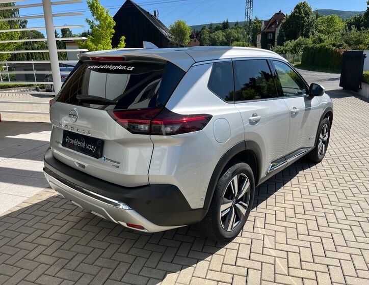 Nissan Ostatní 6