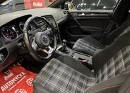 Volkswagen Golf 13