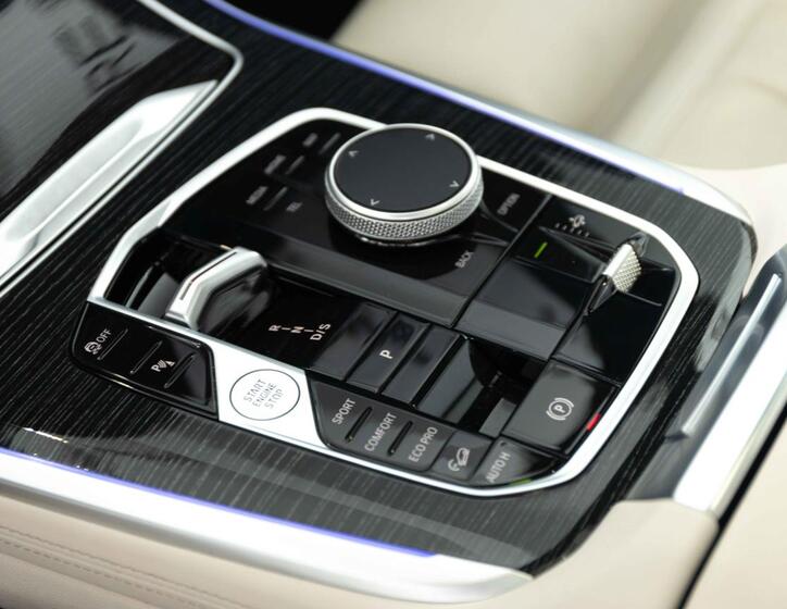 BMW X7 15