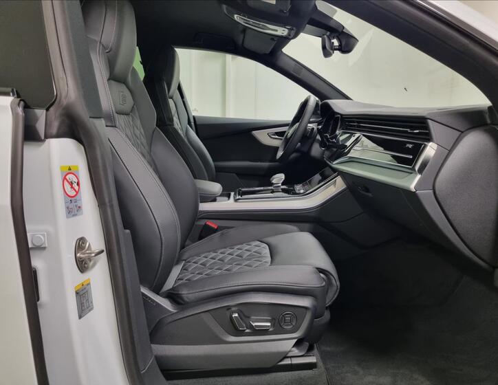 Audi SQ8 22