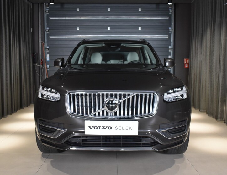 Volvo XC90 6