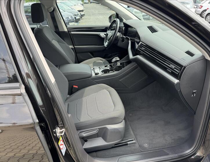 Volkswagen Touareg 12