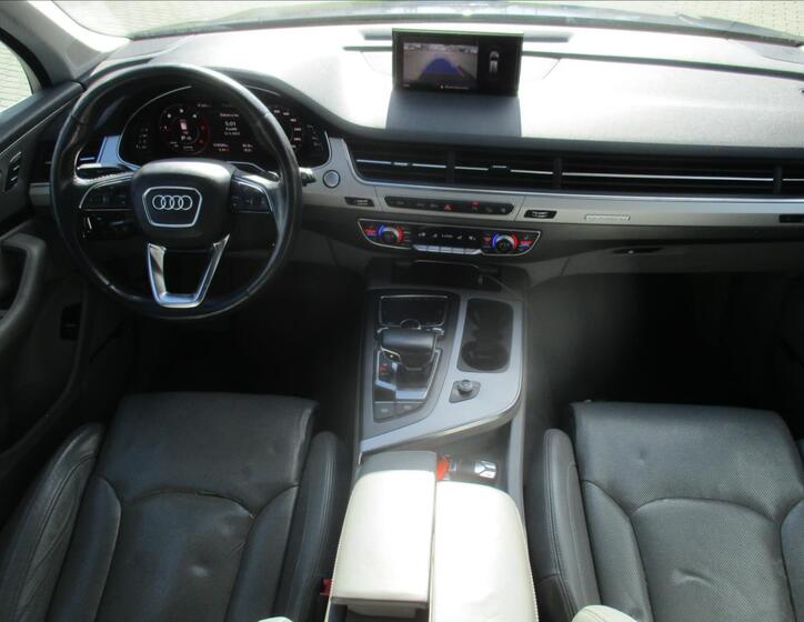 Audi Q7 14