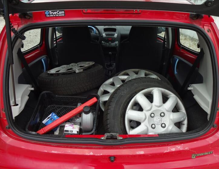 Peugeot 107 21