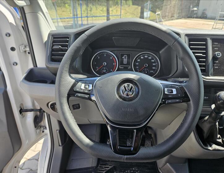 Volkswagen Crafter 10