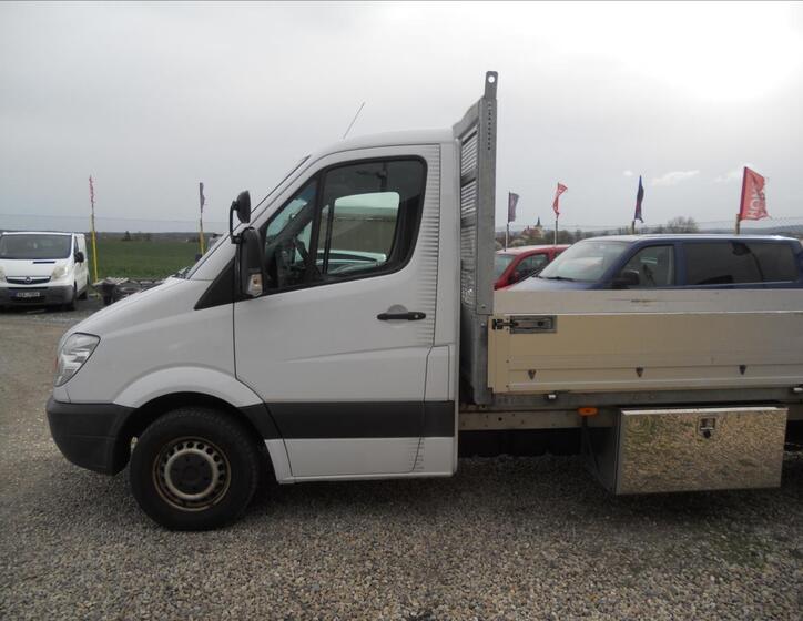 Mercedes-Benz Sprinter 11