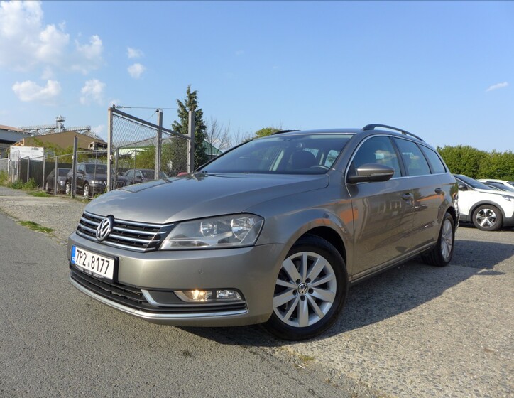 Volkswagen Passat 1