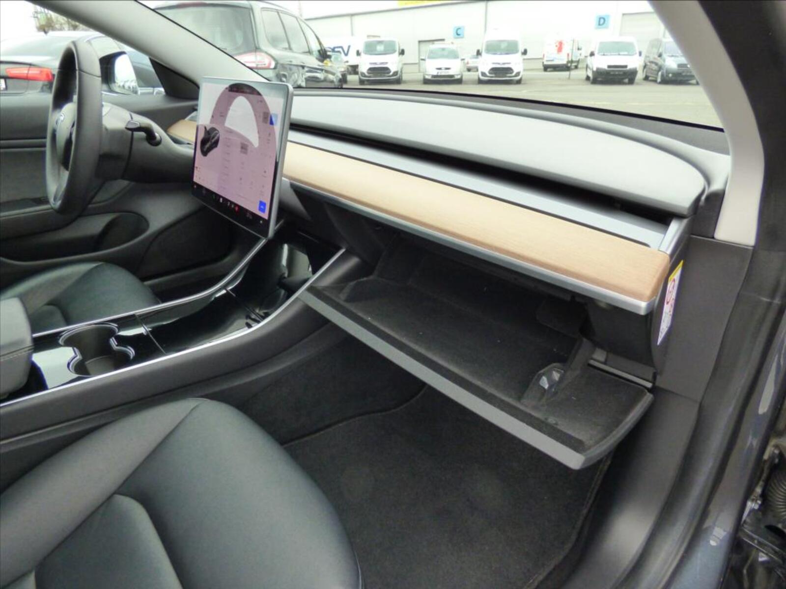 Tesla Model 3 46