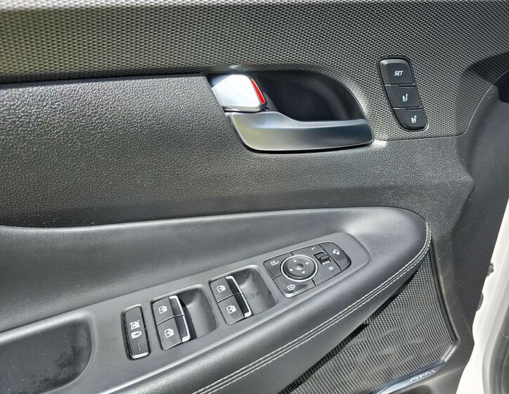 Hyundai Santa Fe 12