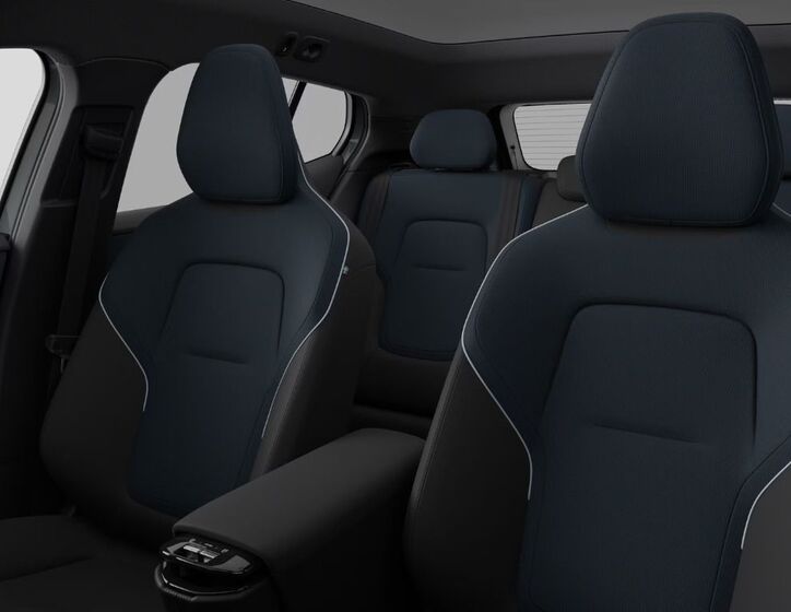 Volvo EX30 8