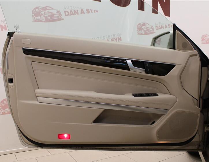 Mercedes-Benz Třídy E 16