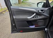 Ford Galaxy 17