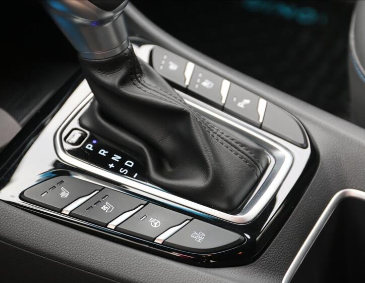 Hyundai IONIQ 44