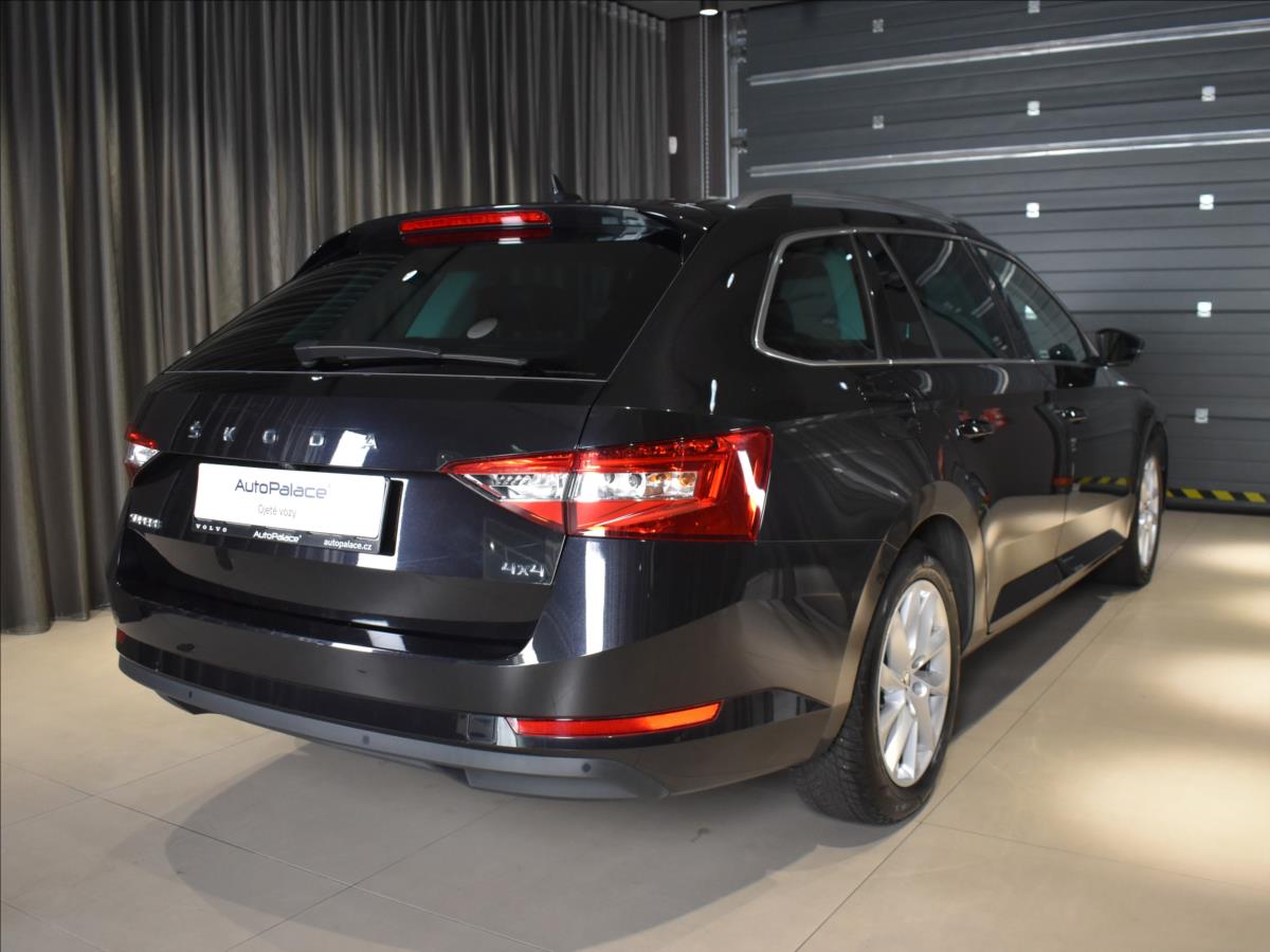 Škoda Superb